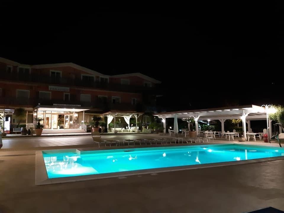 Albanella Hotel Ristorante Paradiso מראה חיצוני תמונה
