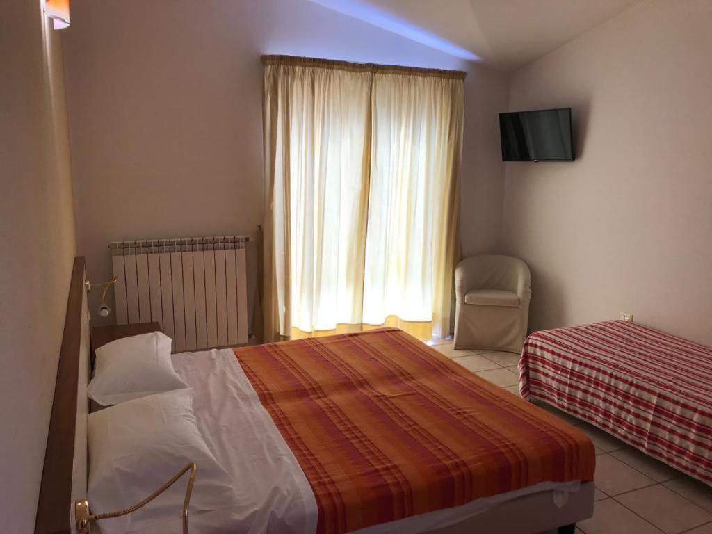 Albanella Hotel Ristorante Paradiso מראה חיצוני תמונה