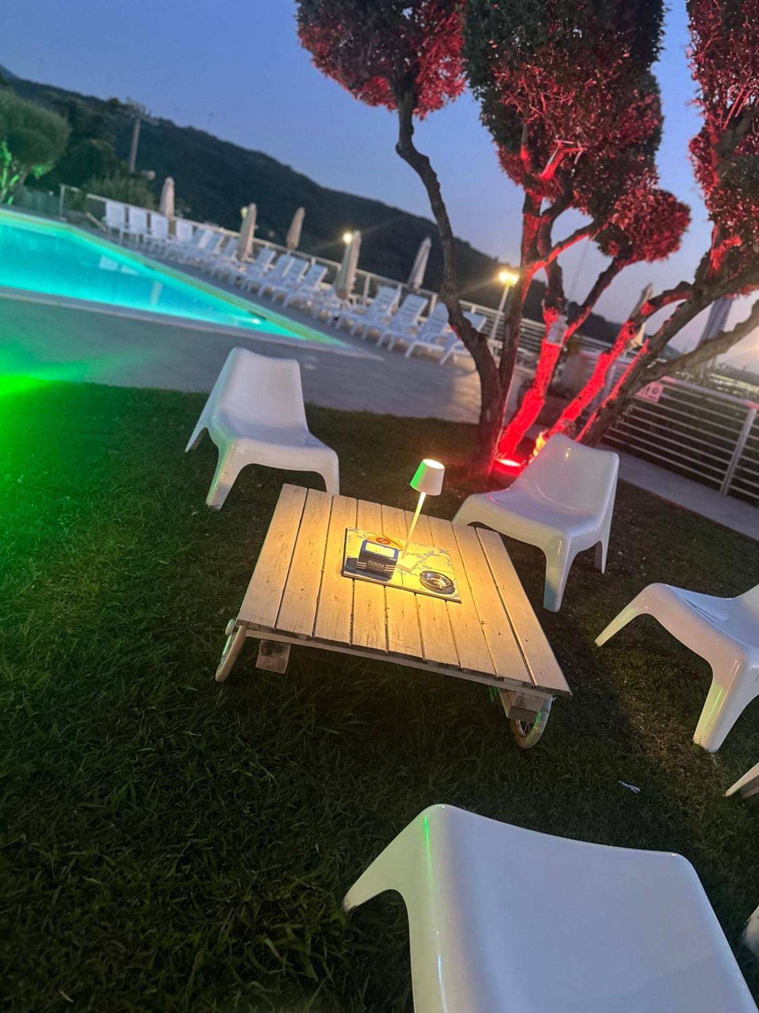Albanella Hotel Ristorante Paradiso מראה חיצוני תמונה