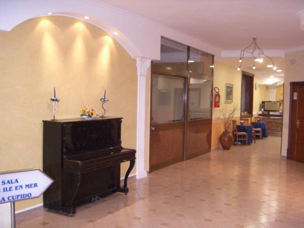 Albanella Hotel Ristorante Paradiso מראה חיצוני תמונה