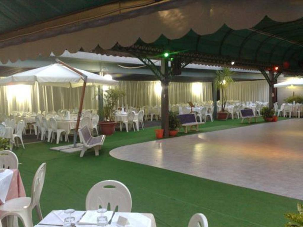 Albanella Hotel Ristorante Paradiso מראה חיצוני תמונה