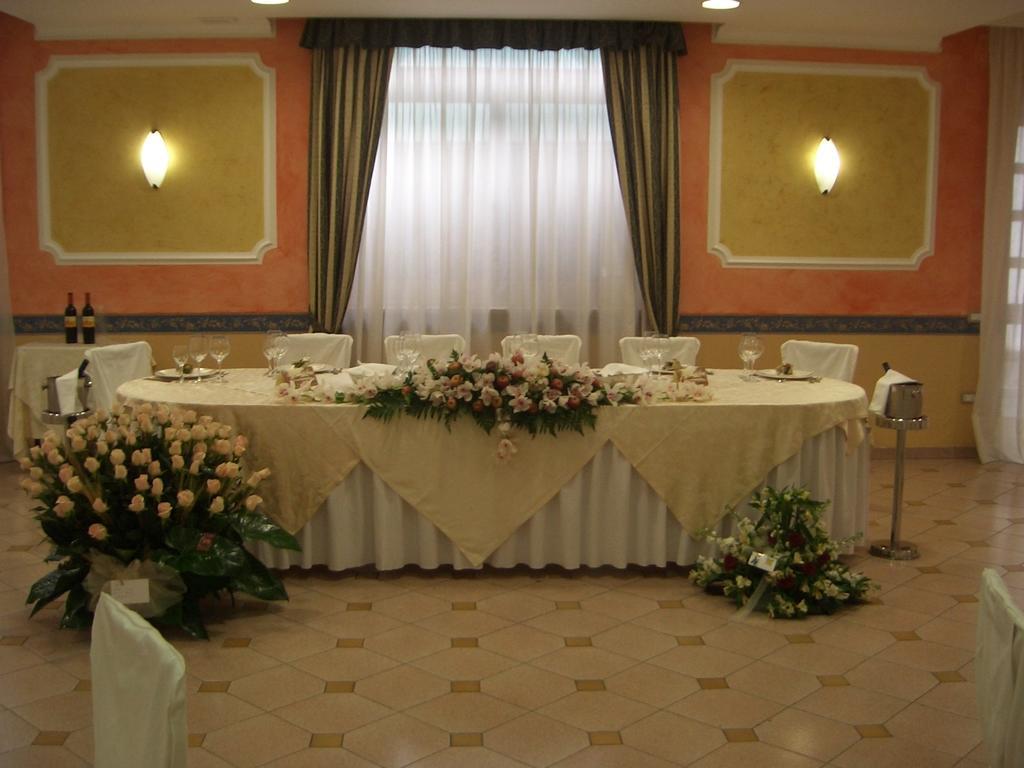 Albanella Hotel Ristorante Paradiso מראה חיצוני תמונה