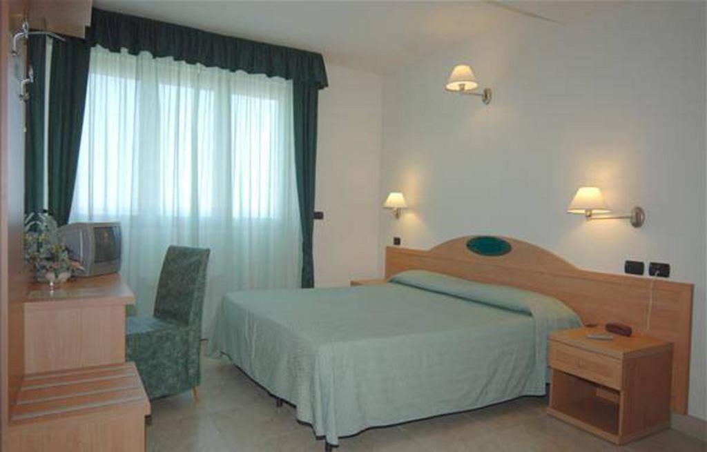 Albanella Hotel Ristorante Paradiso חדר תמונה
