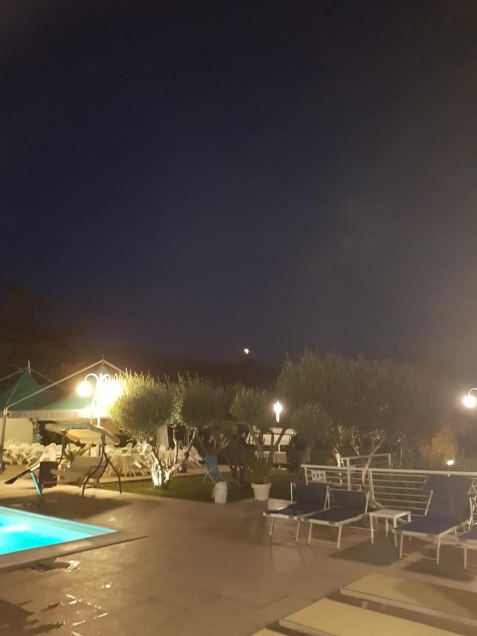 Albanella Hotel Ristorante Paradiso מראה חיצוני תמונה