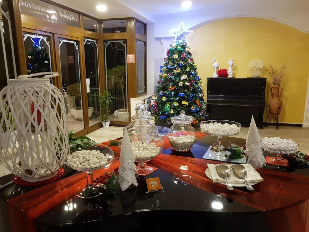 Albanella Hotel Ristorante Paradiso מראה חיצוני תמונה